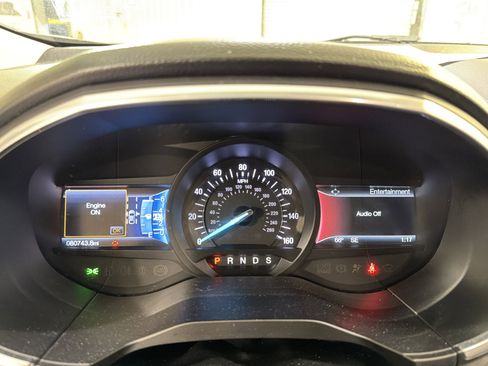 Used 2018 Ford Edge Titanium w/ Equipment Group 301A image 17