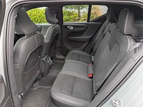 Used 2024 Volvo XC40 Recharge Ultimate w/ Protection Package Premier image 11