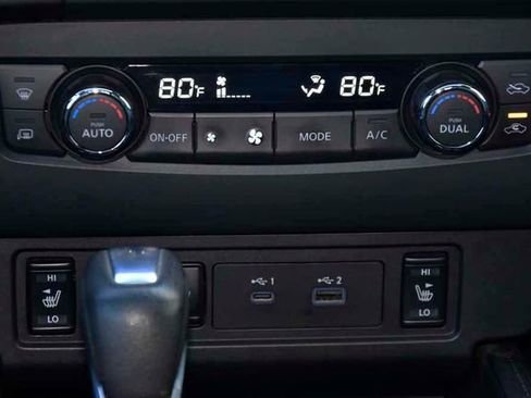 Used 2022 Nissan Frontier PRO-4X w/ Pro-4X Premium Package image 25