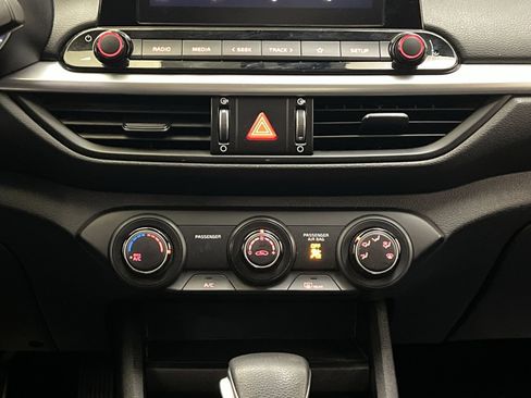 Used 2022 Kia Forte LXS w/ LXS Technology Package image 19