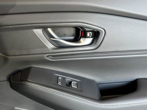 Used 2025 Honda Accord Sport image 18