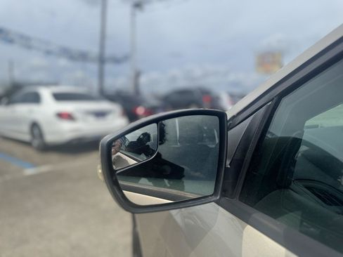 Used 2018 Ford Focus SEL FWD image 43