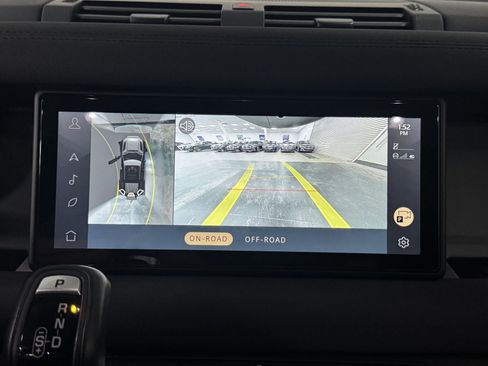 Used 2023 Land Rover Defender 110 S image 34