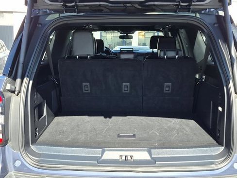 Used 2022 Ford Expedition Max Limited image 10