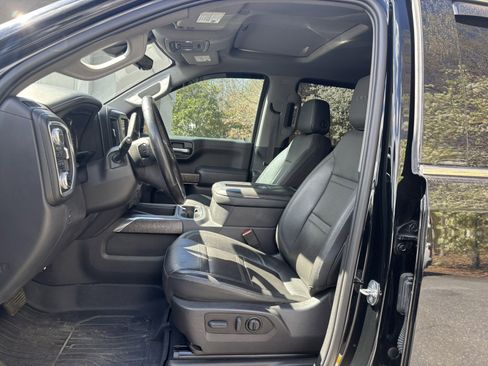 Used 2022 GMC Sierra 1500 Denali w/ Denali Premium Package image 11