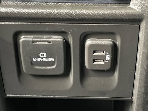 Certified 2021 Chevrolet Traverse RS w/ LPO, Floor Liner Package AWD/4WD image 34