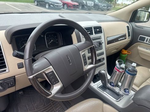 Used 2008 Lincoln MKX 2WD image 9