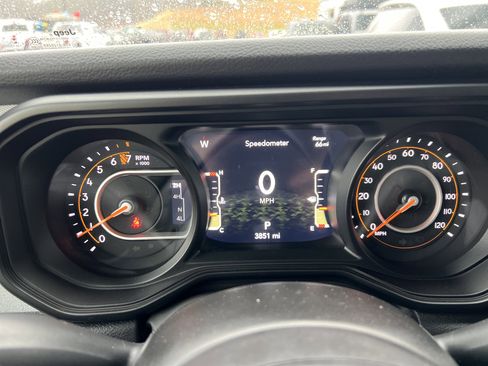 Used 2025 Jeep Gladiator Sport image 25