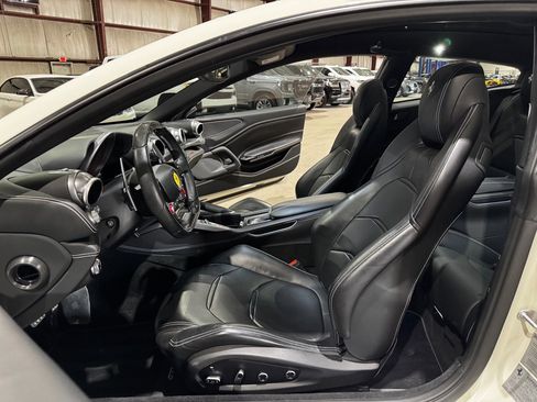 Used 2019 Ferrari GTC4Lusso T image 16