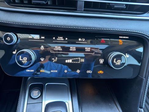 Used 2024 INFINITI QX60 Luxe AWD/4WD image 29
