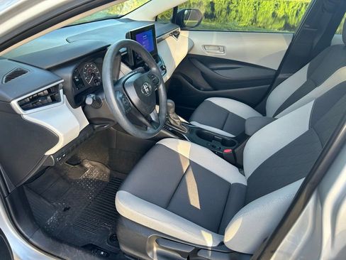 Used 2025 Toyota Corolla LE FWD image 13