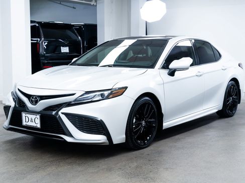 Used 2023 Toyota Camry XSE w/ Cold Weather Package image 3