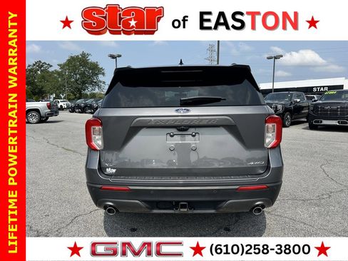 Used 2022 Ford Explorer XLT w/ Equipment Group 202A image 7