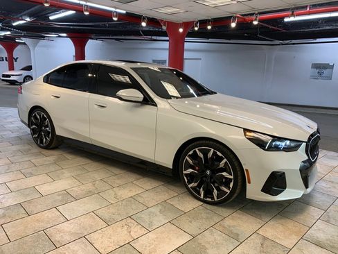 Used 2024 BMW 530i xDrive w/ M Sport Package AWD/4WD image 8