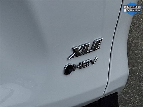 Used 2025 Toyota RAV4 XLE image 32