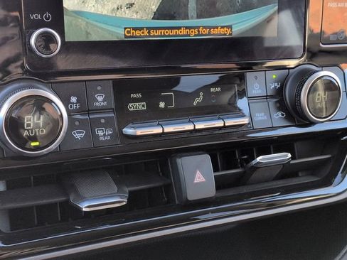 Certified 2023 Toyota Highlander LE image 22