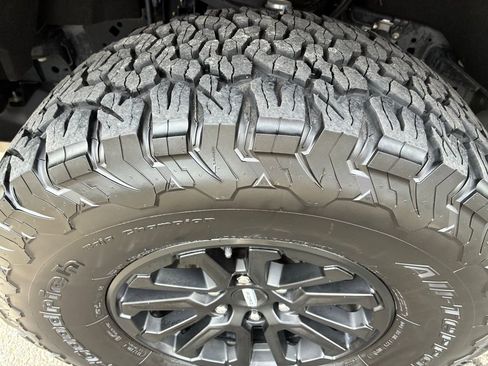 Used 2024 Ford F150 Raptor image 14