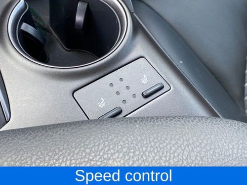 Used 2021 Toyota Camry SE image 11