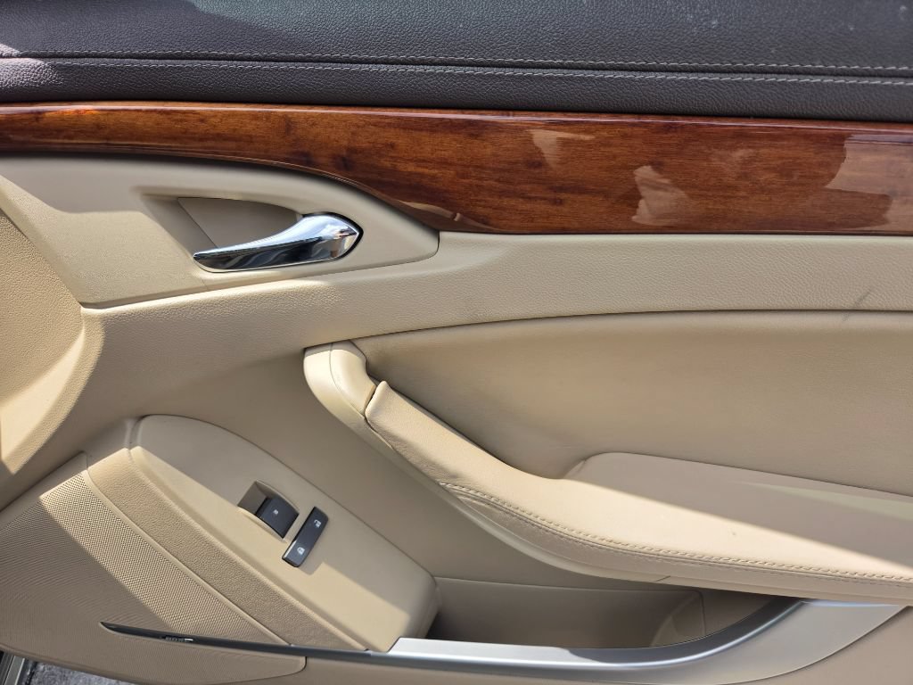 Used 2011 Cadillac CTS Luxury RWD image 36