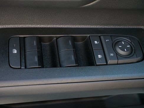 Certified 2025 Toyota 4Runner TRD Off-Road image 20