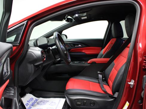 Used 2025 Chevrolet Equinox EV RS image 12