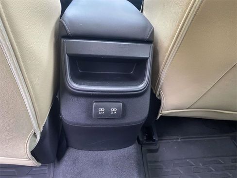 Used 2020 Subaru Outback Premium image 13