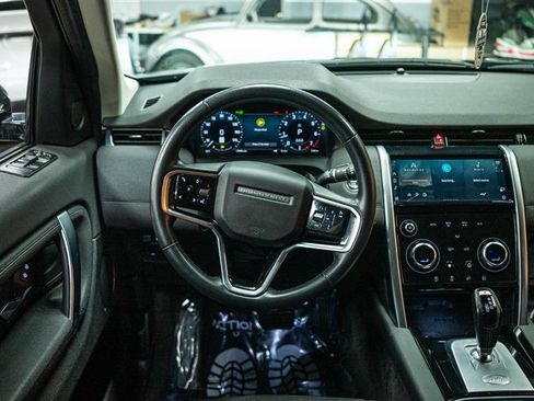Used 2023 Land Rover Discovery Sport S image 17