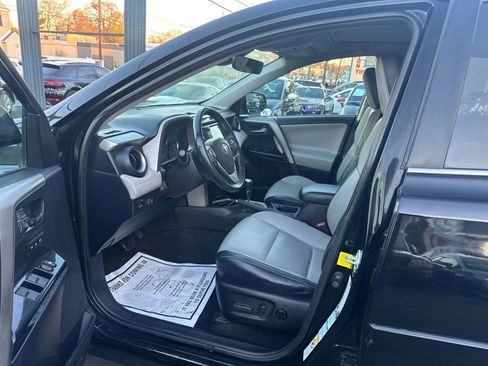 Used 2016 Toyota RAV4 Limited image 15
