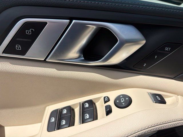 Used 2020 BMW X5 sDrive40i w/ Premium Package RWD image 11