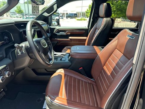 Used 2024 GMC Sierra 2500 Denali Ultimate AWD/4WD image 22