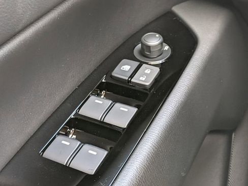 Used 2025 MAZDA CX-5 AWD 2.5 S w/ Preferred Package image 19