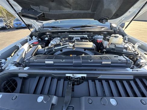 Used 2024 GMC Sierra 2500 AT4 w/ AT4 Premium Plus Package image 32