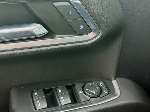 Used 2022 Chevrolet Silverado 1500 LT image 15