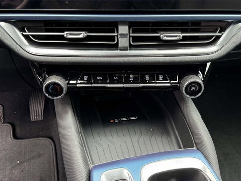 New 2026 Chevrolet Equinox EV LT image 11