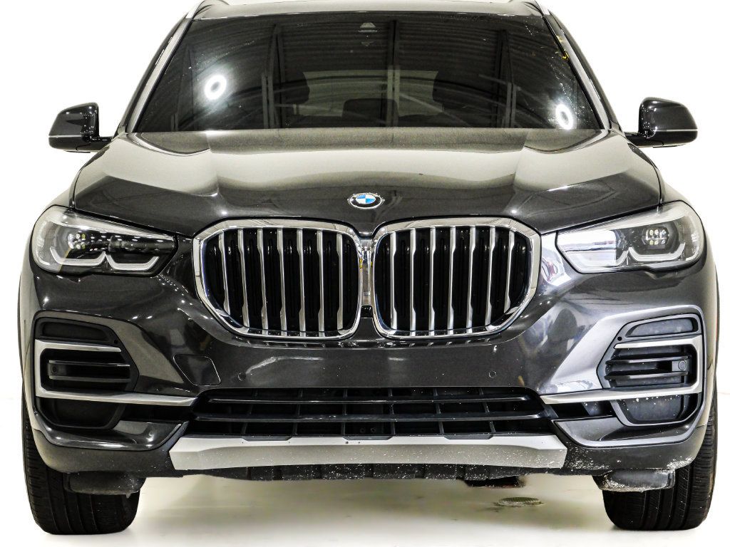 Used 2022 BMW X5 xDrive40i w/ Premium Package AWD/4WD image 2