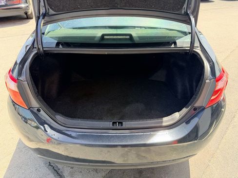 Used 2017 Toyota Corolla LE FWD image 13