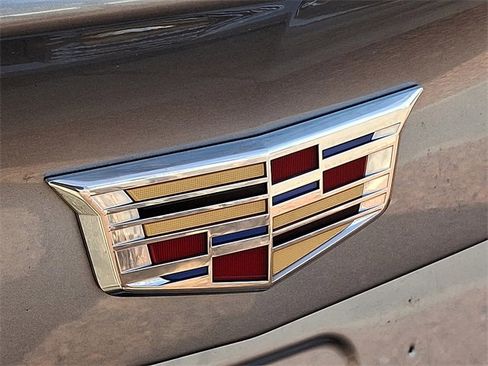 Used 2024 Cadillac XT4 Premium Luxury image 26