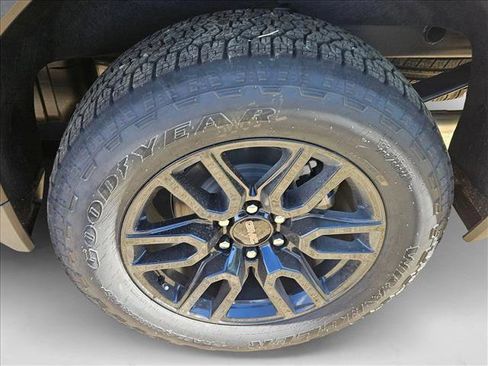 New 2025 GMC Sierra 1500 Elevation w/ Preferred Package image 9