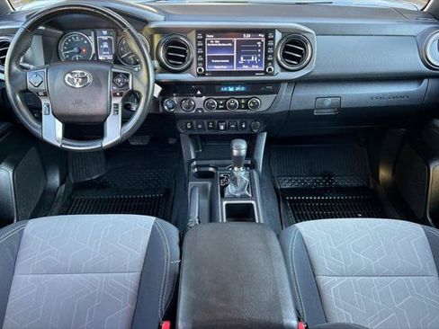 Certified 2021 Toyota Tacoma TRD Off-Road w/ Technology Package AWD/4WD image 3
