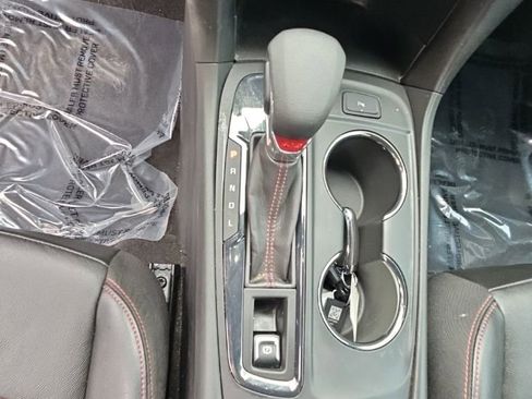 Used 2023 Chevrolet Equinox RS w/ RS Leather Package FWD image 18