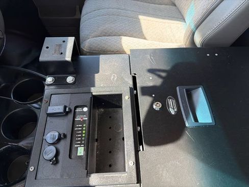 Used 2018 Chevrolet Express 2500 RWD image 21