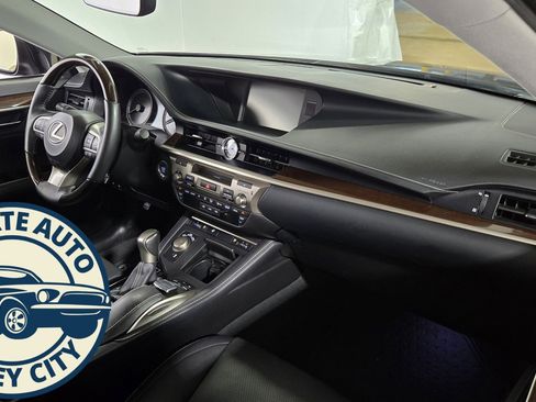 Used 2017 Lexus ES 350 350 image 34