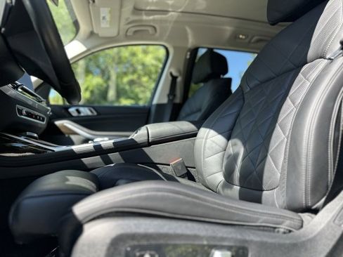 Used 2024 BMW X7 xDrive40i image 14