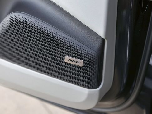 New 2026 Porsche Macan Electric RWD image 25