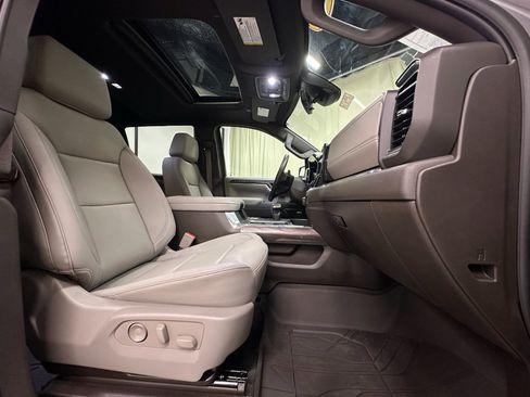 Certified 2024 Chevrolet Silverado 1500 LTZ w/ LTZ Premium Package AWD/4WD image 23