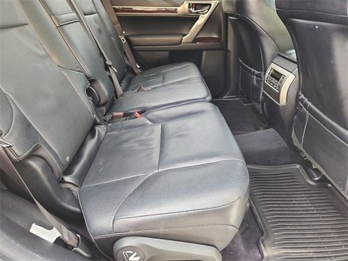 Used 2017 Lexus GX 460 Premium w/ Premium Package image 27