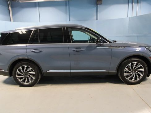 Used 2026 Lincoln Aviator AWD image 39