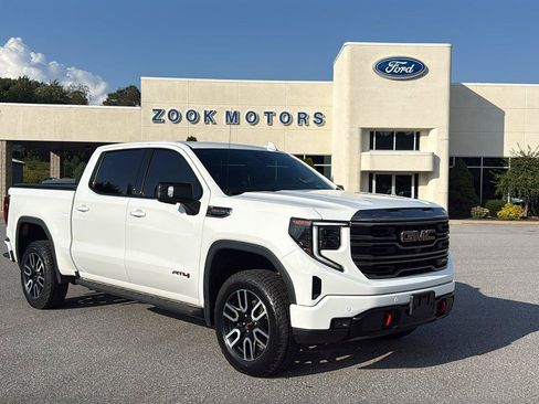 Used 2023 GMC Sierra 1500 AT4 w/ AT4 Premium Package AWD/4WD image 1