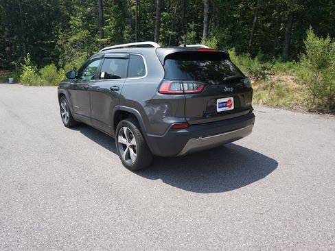 Used 2019 Jeep Cherokee Limited w/ Technology Group FWD image 22