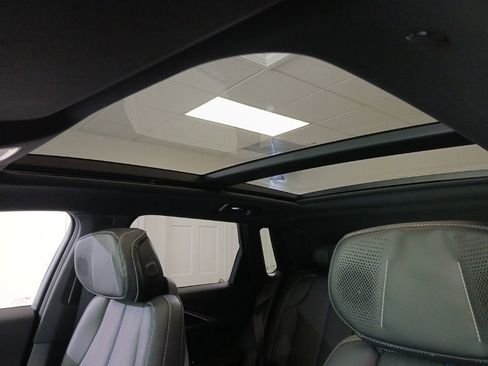 Certified 2024 Cadillac Lyriq Luxury AWD/4WD image 18